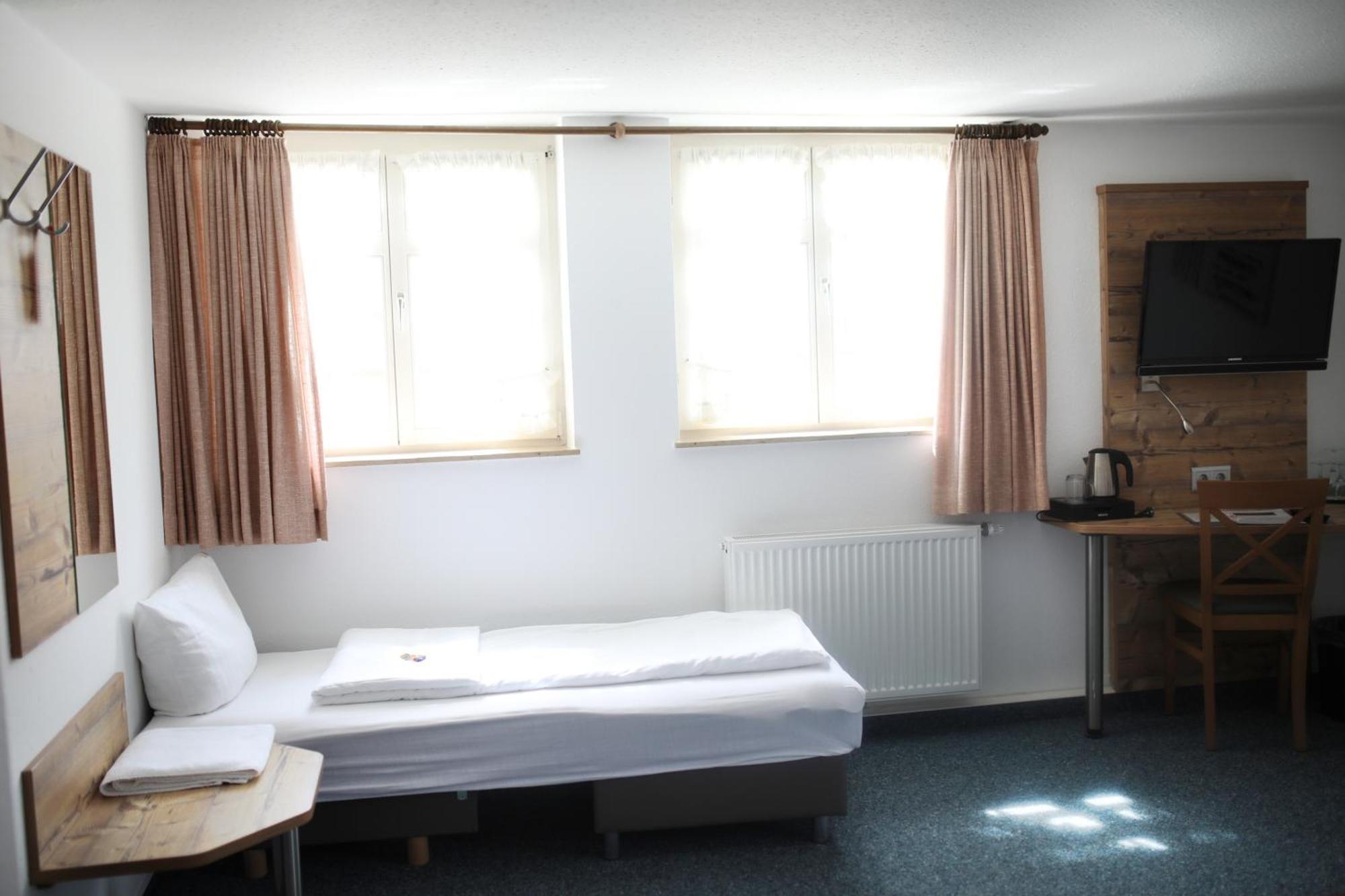 Gasthaus Hotel Zum Kreuz Stetten am Kalten Markt エクステリア 写真