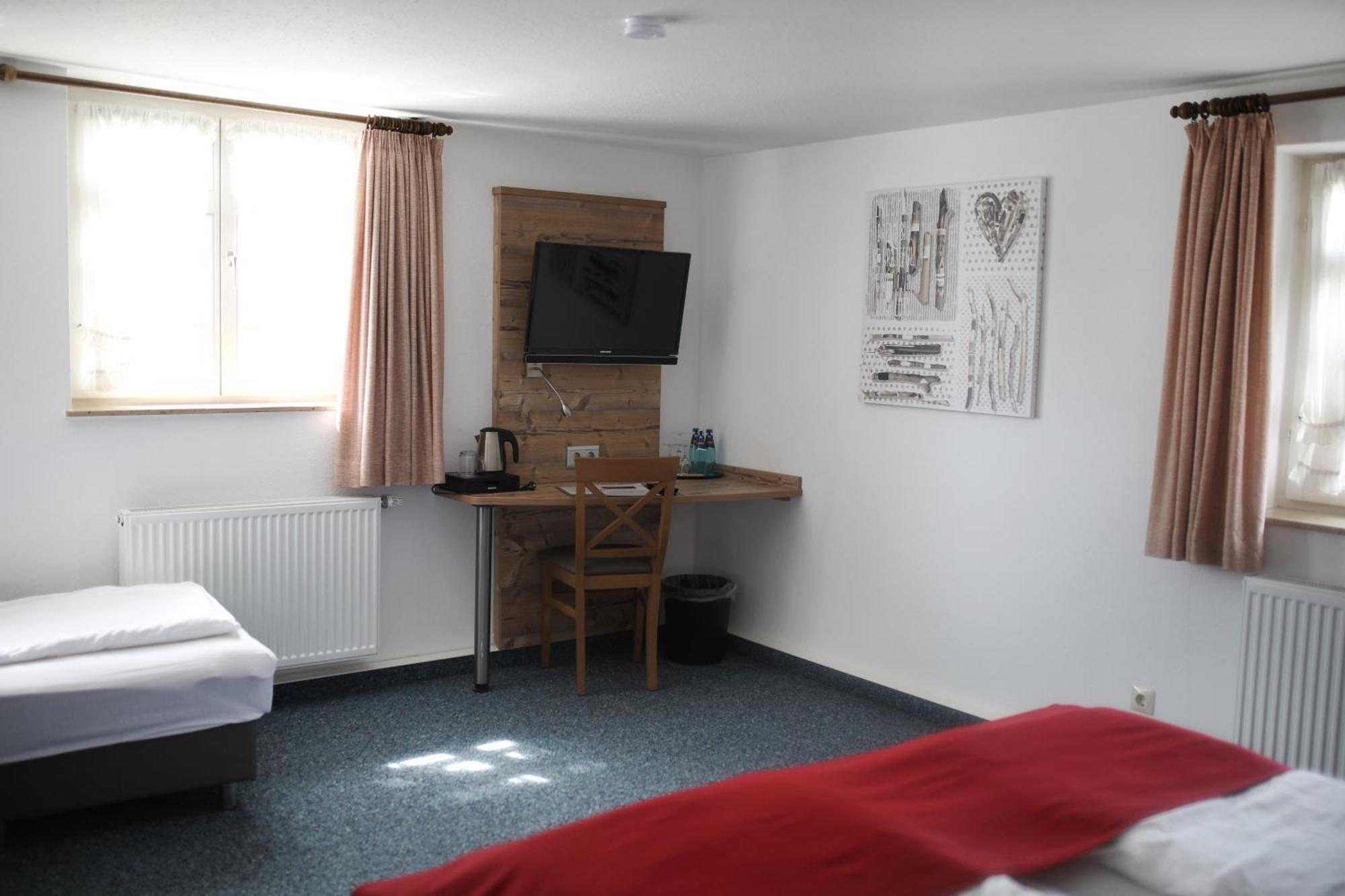 Gasthaus Hotel Zum Kreuz Stetten am Kalten Markt エクステリア 写真