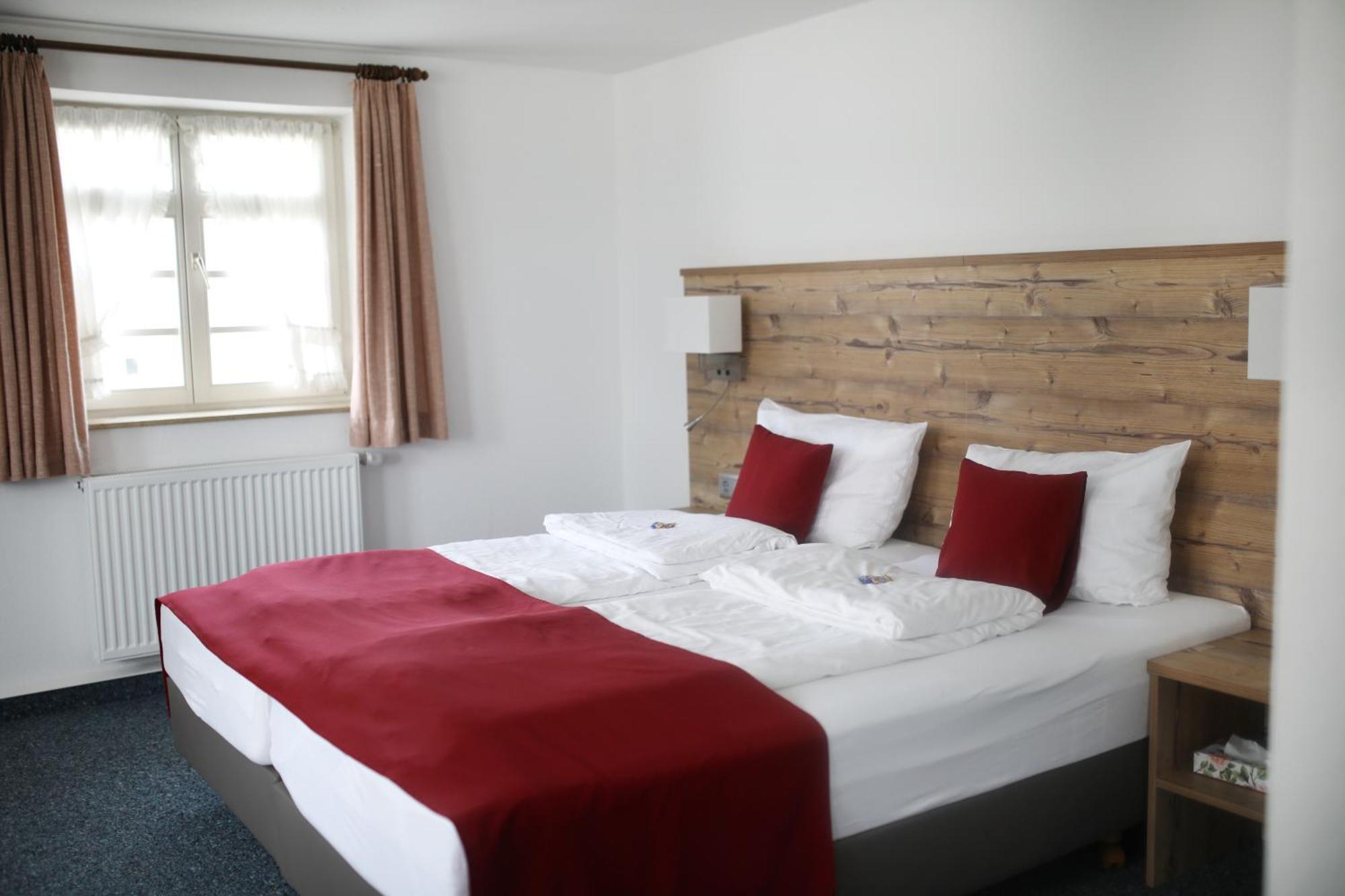 Gasthaus Hotel Zum Kreuz Stetten am Kalten Markt エクステリア 写真
